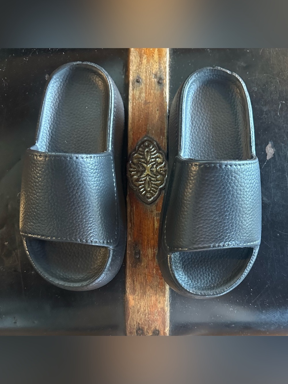 NWT ARWINN Platform Slides. Northend Shop. Jet Black. Comfy, Comfy Shoes. - Picture 3 of 12